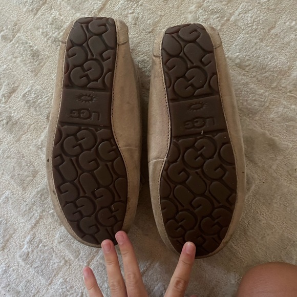 ugg bow slippers - Picture 4 of 4